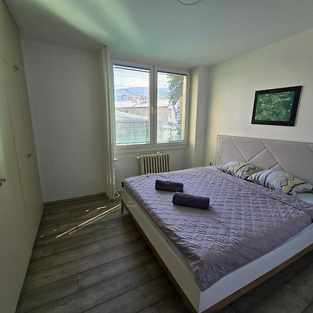 City Center Apt Wfree P Skopje Ngoại thất bức ảnh