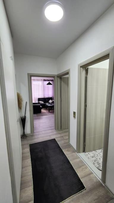 City Center Apt Wfree P Skopje Ngoại thất bức ảnh