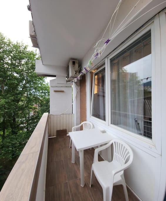 City Center Apt Wfree P Skopje Ngoại thất bức ảnh
