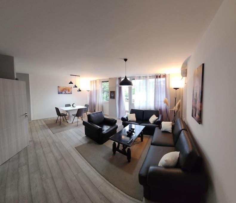 City Center Apt Wfree P Skopje Ngoại thất bức ảnh