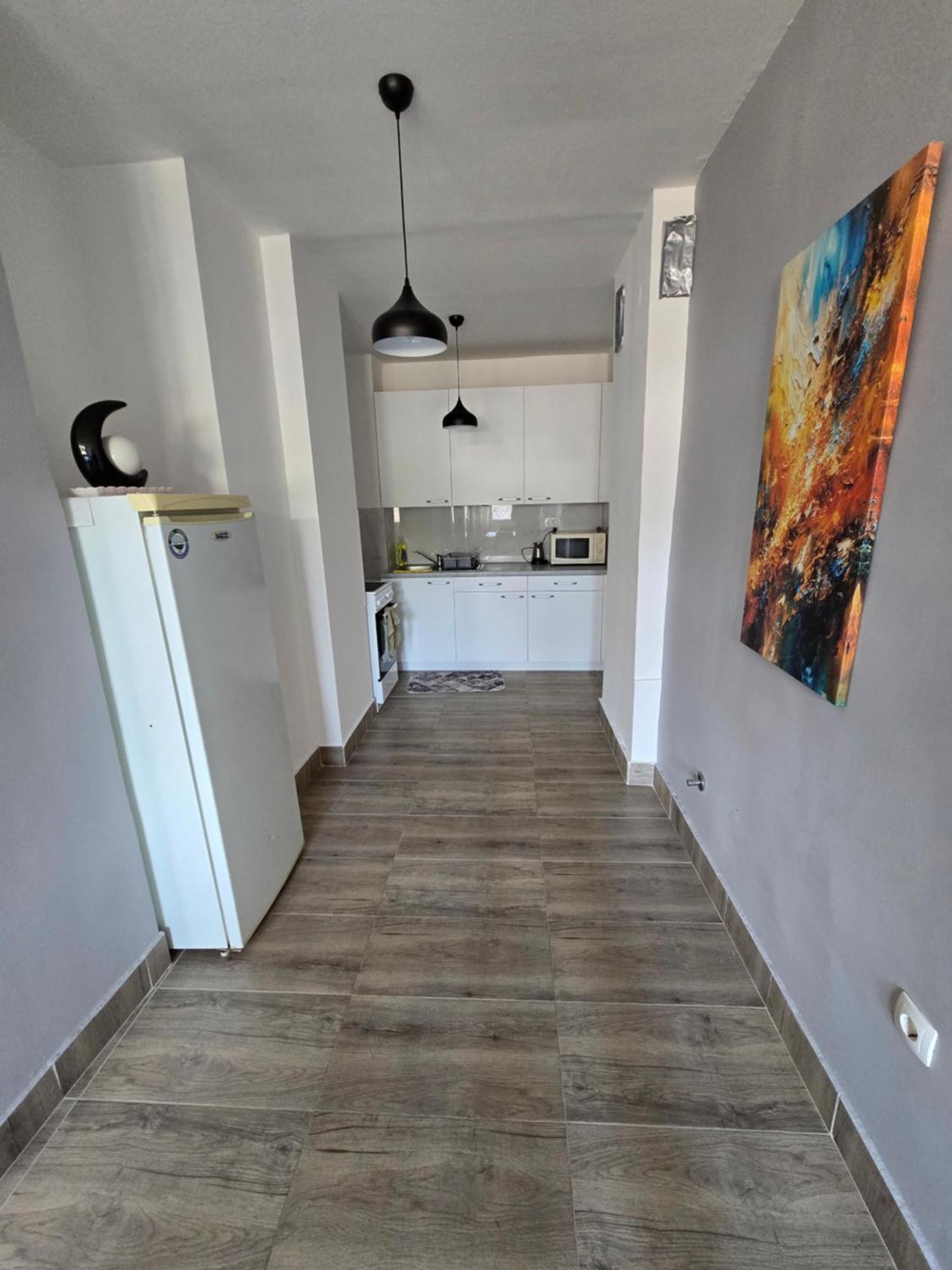 City Center Apt Wfree P Skopje Ngoại thất bức ảnh